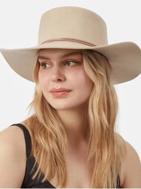 tentree Harlow Boater Wool Hat in Cream